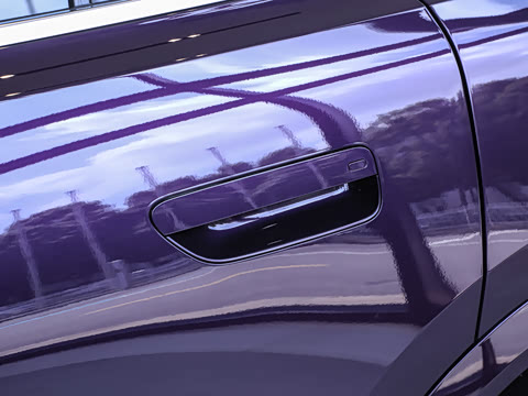 2025�� ���� Ultra�� 53.4kWh 5���� (192�߼����״