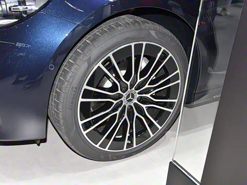 2026�� E 300 L �����