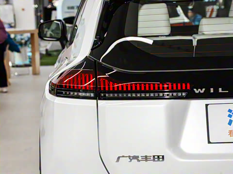 2026�� 2.0L ���ܵ��˫�� PRO+