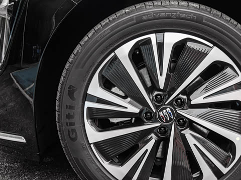 2025�� ������