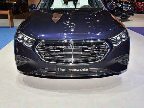 2026�� E 300 L ������
