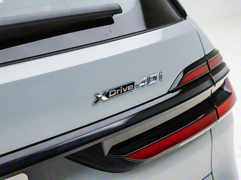 2024�� xDrive40i ������M�˶���װ