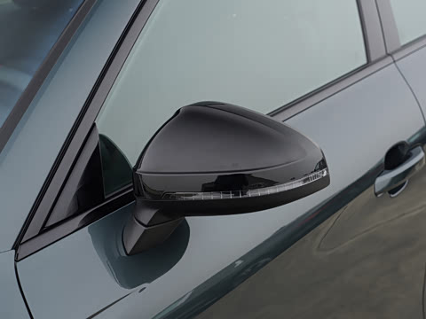 2026�� 200���������� 40 TFSI ����������