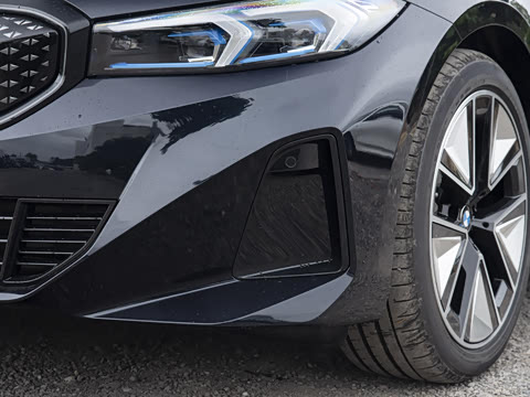 2026�� eDrive 40 L ��ҹ�˶���װ