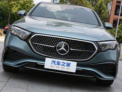 2025�� �Ŀ� E 260 L �˶���