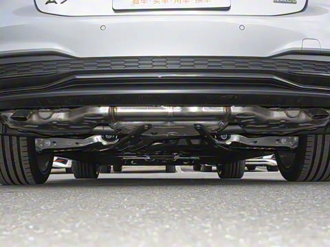 2025�� 55 TFSI quattro ������