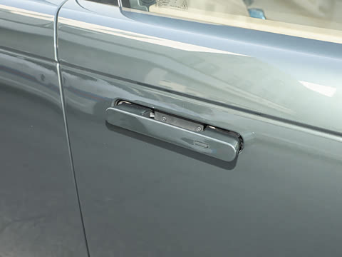 2026�� 3.0 L6 400PS AB�����