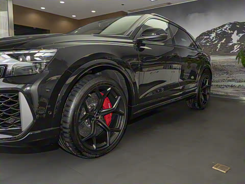 2026�� RS Q8 4.0T performance