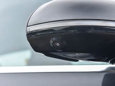 2026�� E 300 L ������