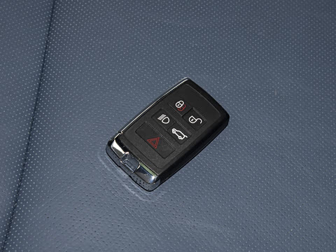 2026�� 4.4 V8 SV����� ����