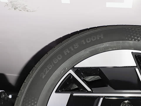 2025�� ����SMART�� 64.2kWh