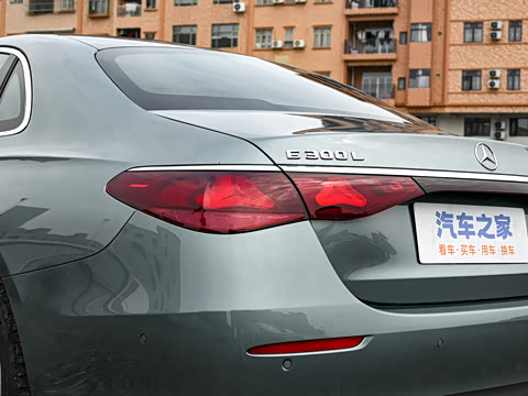 2026�� E 300 L ������