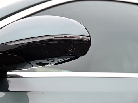 2026�� E 300 L ������