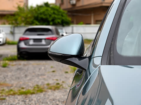 2026�� E 300 L ������