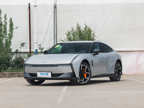 2025�� 820 Max