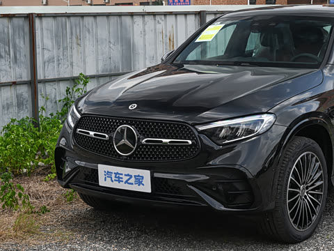 2026�� �Ŀ� GLC 300 4MATIC ����SUV