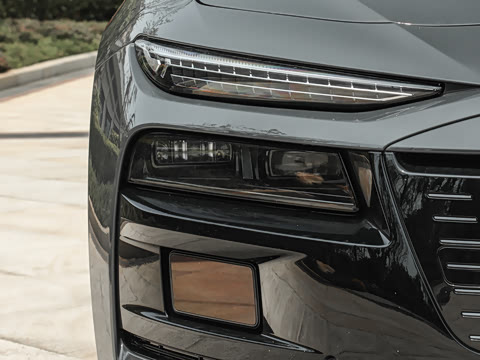 2026�� quattro Ǭ���Ǽݰ�