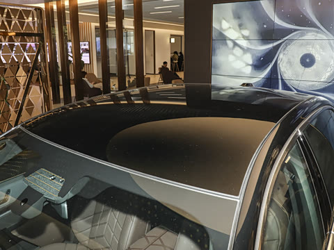 2026�� 740Li ������ M�˶���װ