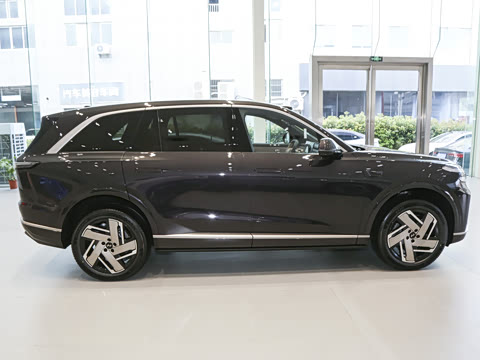 2025�� Max ������