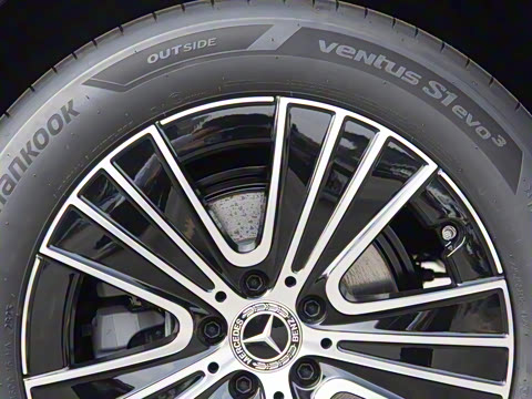 2025�� �Ŀ� E 260 L