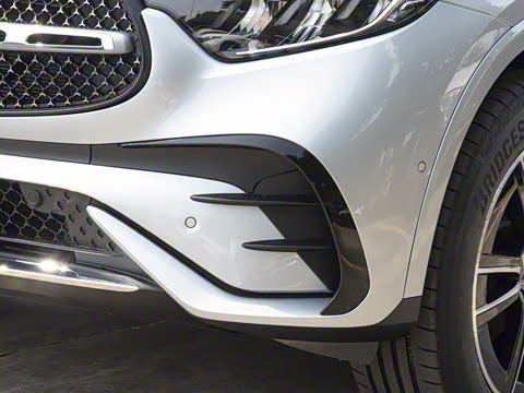 2025�� �Ŀ� GLC 260 L 4MATIC ������