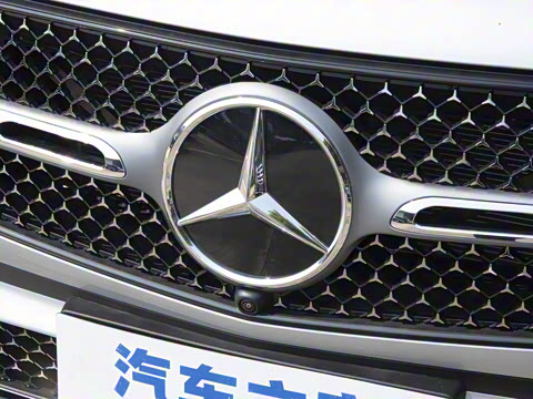 2025�� �Ŀ� GLC 260 L 4MATIC ������