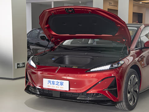 2025�� 750��