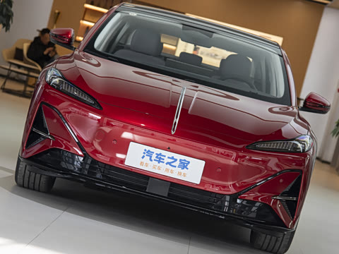 2025�� 750��