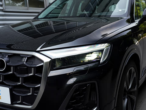 2026�� 55 TFSI quattro S line�˶���
