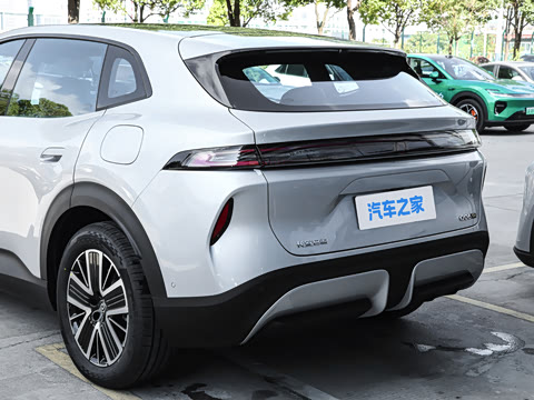2027�� 700 ������