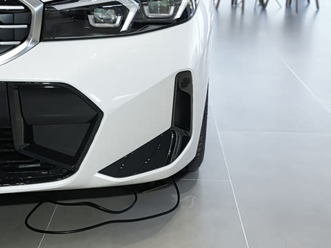 2026�� 325Li M�˶���װ