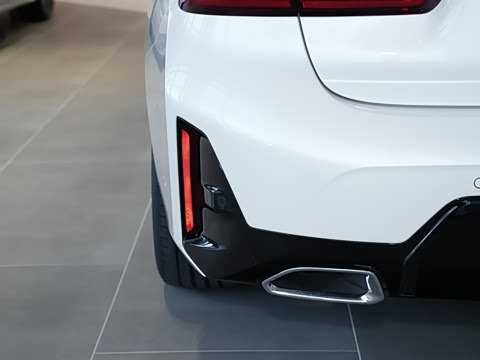 2026�� 325Li M�˶���װ