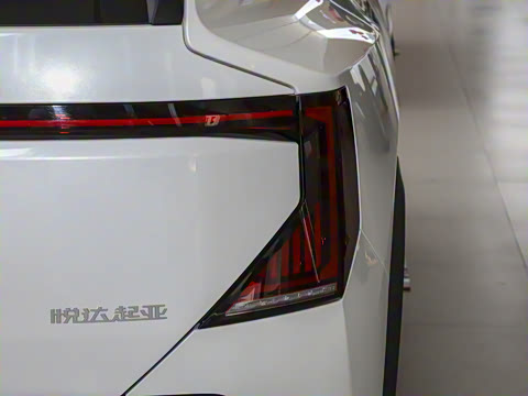 2025�� 720 Light