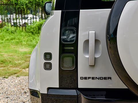 2026�� 110 3.0T X-Dynamic HSE