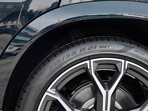 2026�� xDrive40i ������ M�˶���װ