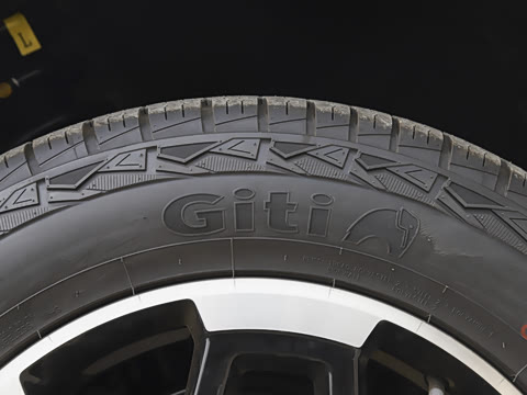 2026�� 211km XWD ����