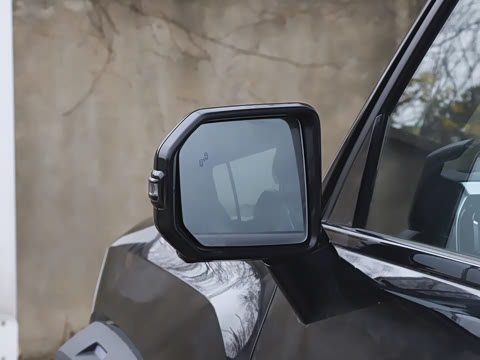 2026�� 211km XWD ����