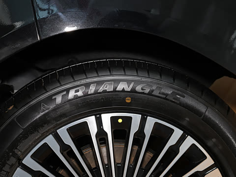 2026�� ���̰� 230�콢�� 7��