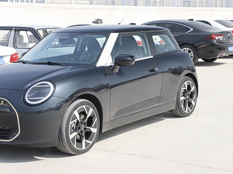 2026�� 463km COOPER SE ������