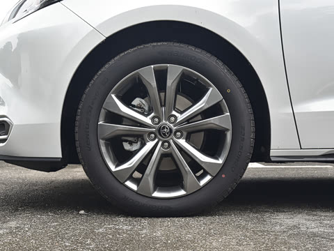2027�� 2.5L ˫�����������