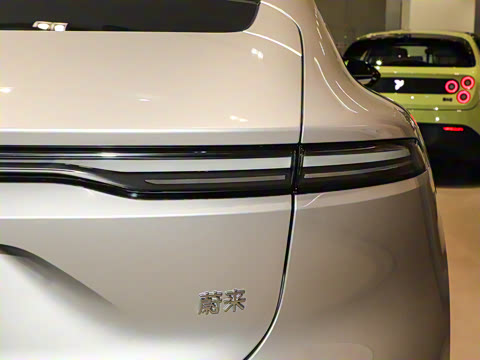 2025 102kWh ǩ