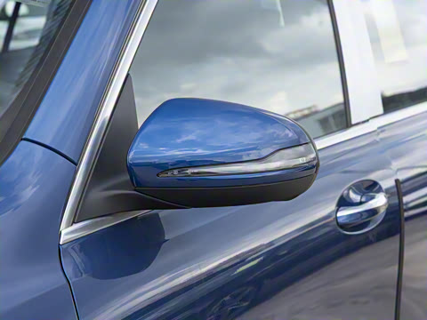 2025�� GLB 220 ʱ����