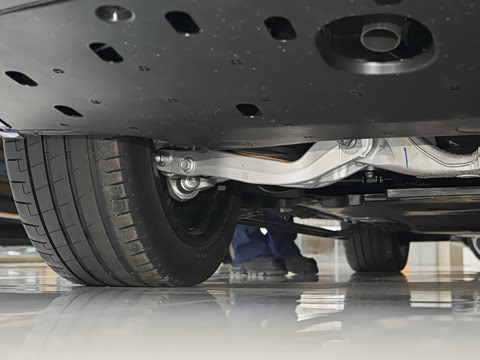 2025�� ���� Ultra�� 53.4kWh 6���� (896�߼����״