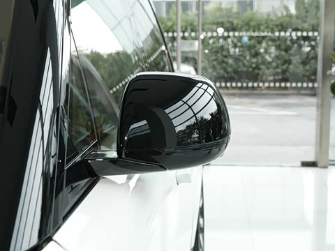 2024�� 4.4 V8 SV���ٴ����ӳ��� 4��