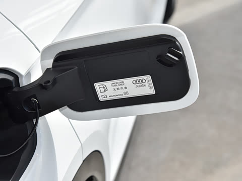 2025�� quattro 45�����ذ� 45 TFSI ������