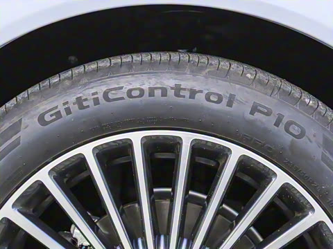 2026�� 2.0TD �Զ���Ӣ 7��