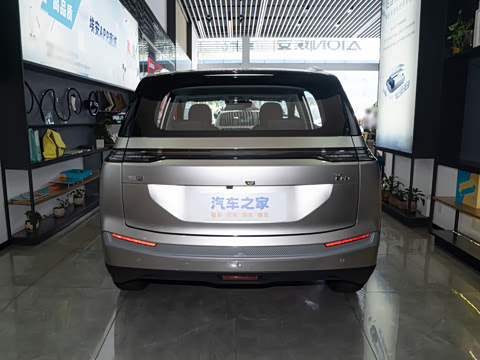 2025�� Plus 430 ������