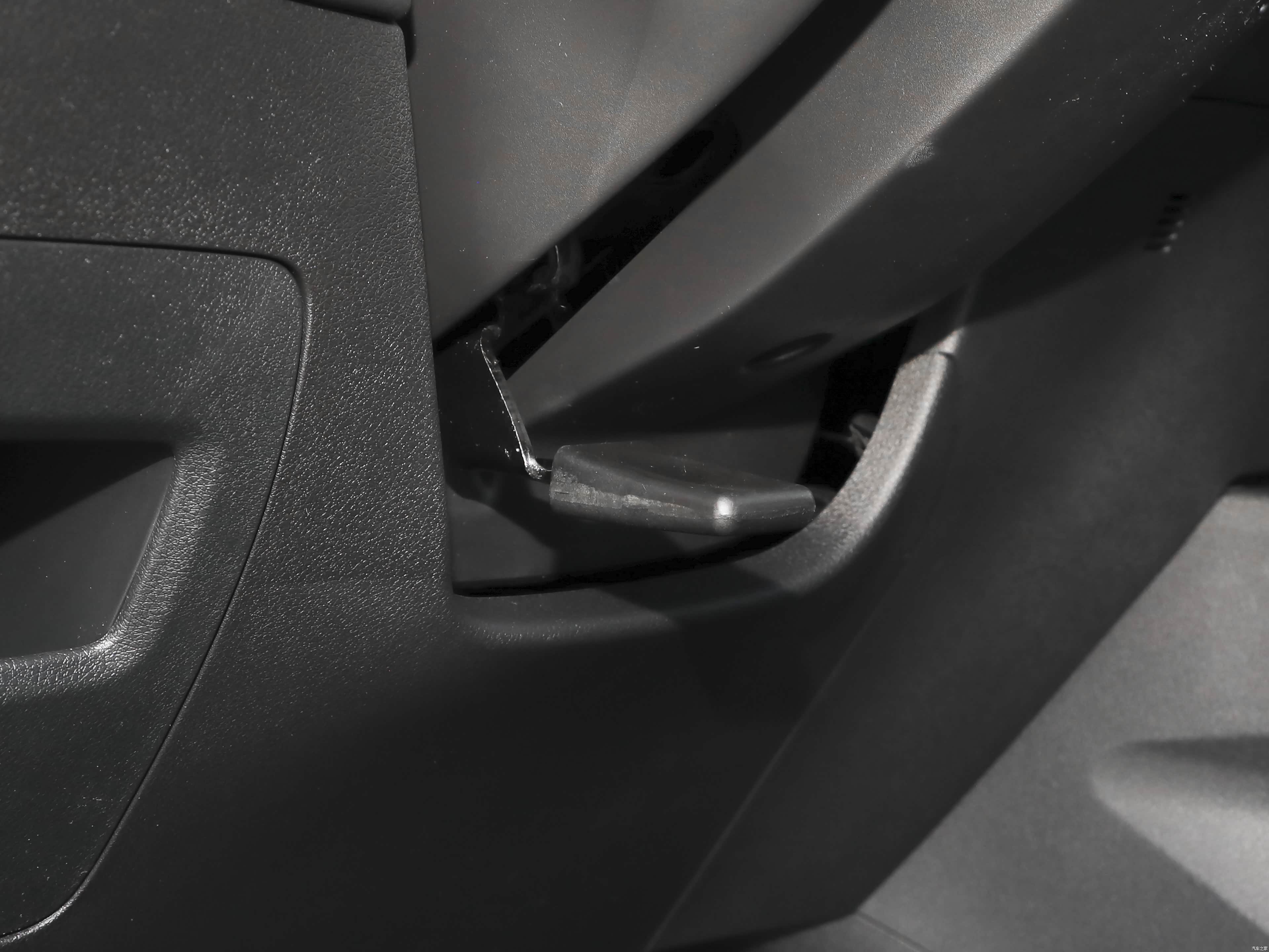 Dongfeng L7, миниатюра 17