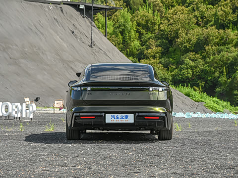 2025�� 240����Ultra�˶���