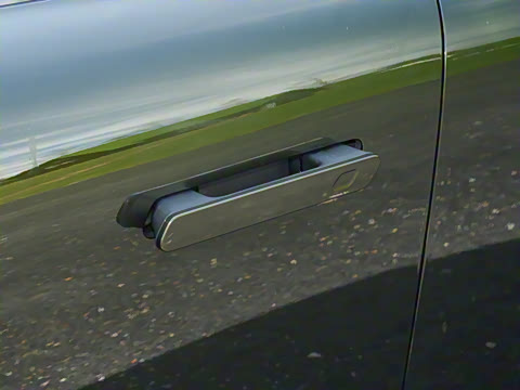 2025�� 240����Ultra�˶���